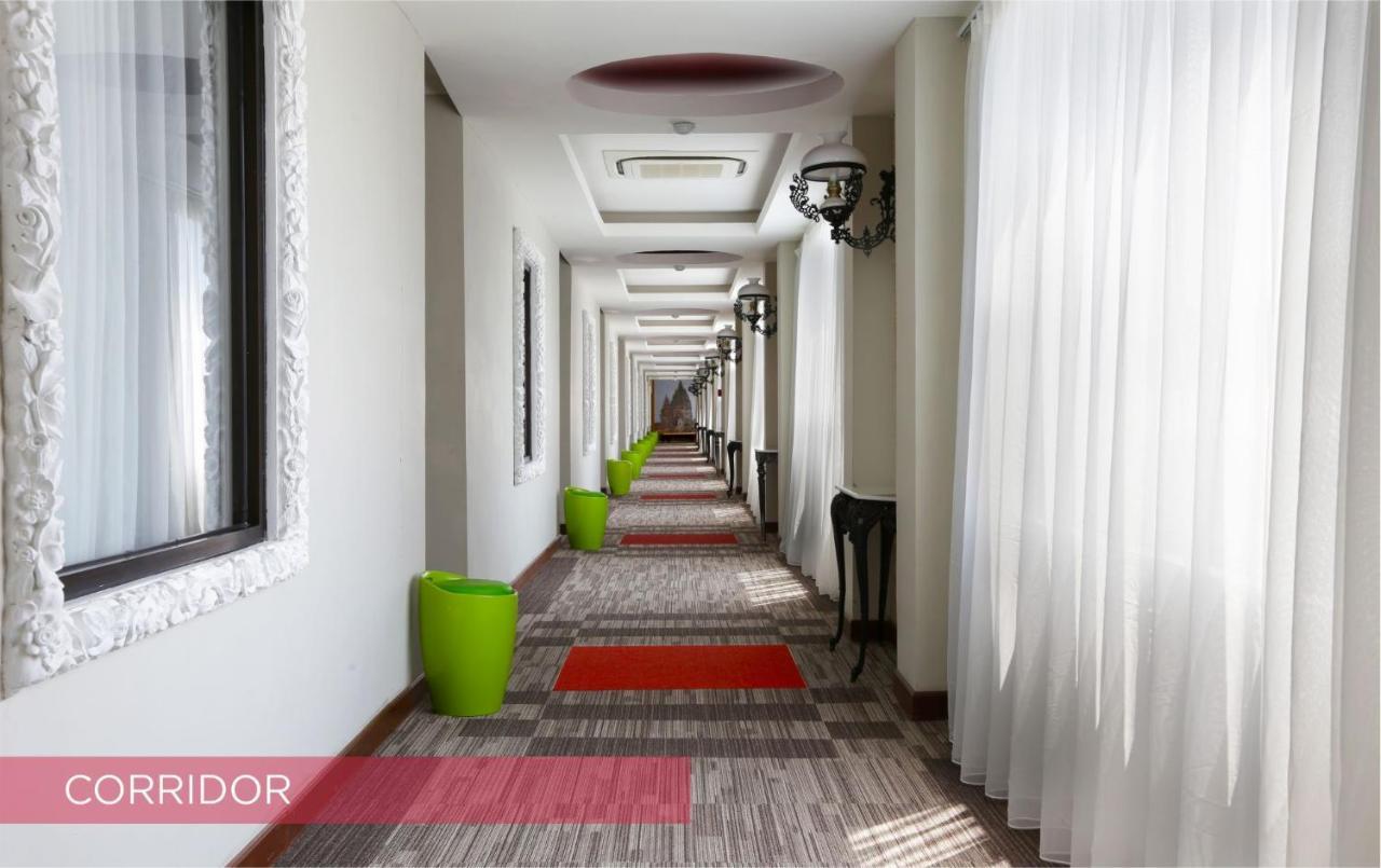 Ramada Suites By Wyndham Solo Exterior photo
