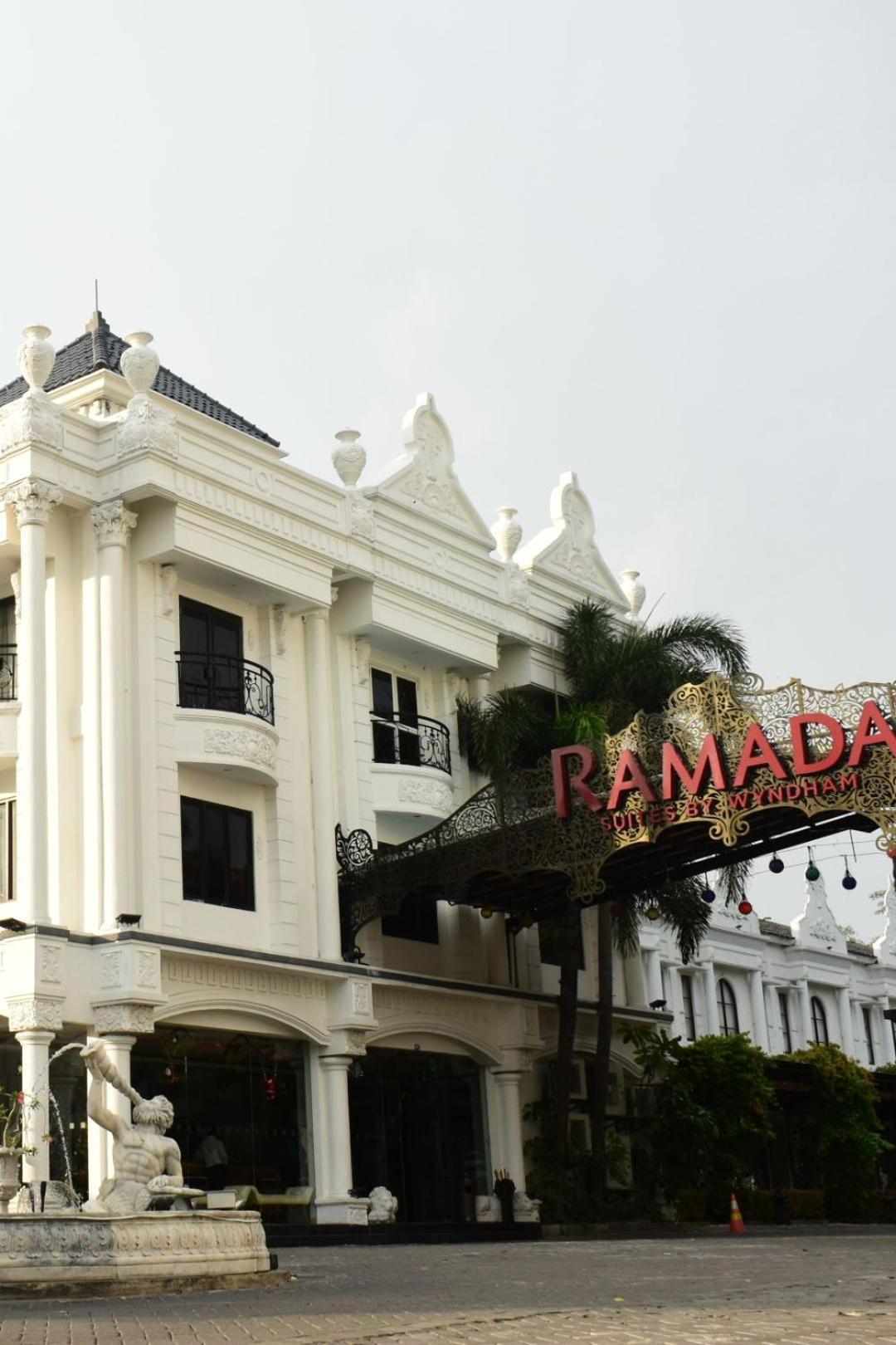 Ramada Suites By Wyndham Solo Exterior photo